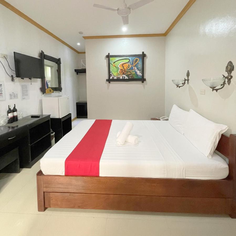 Reddoorz At New Casamila Hotel Palawan Puerto Princesa Dış mekan fotoğraf