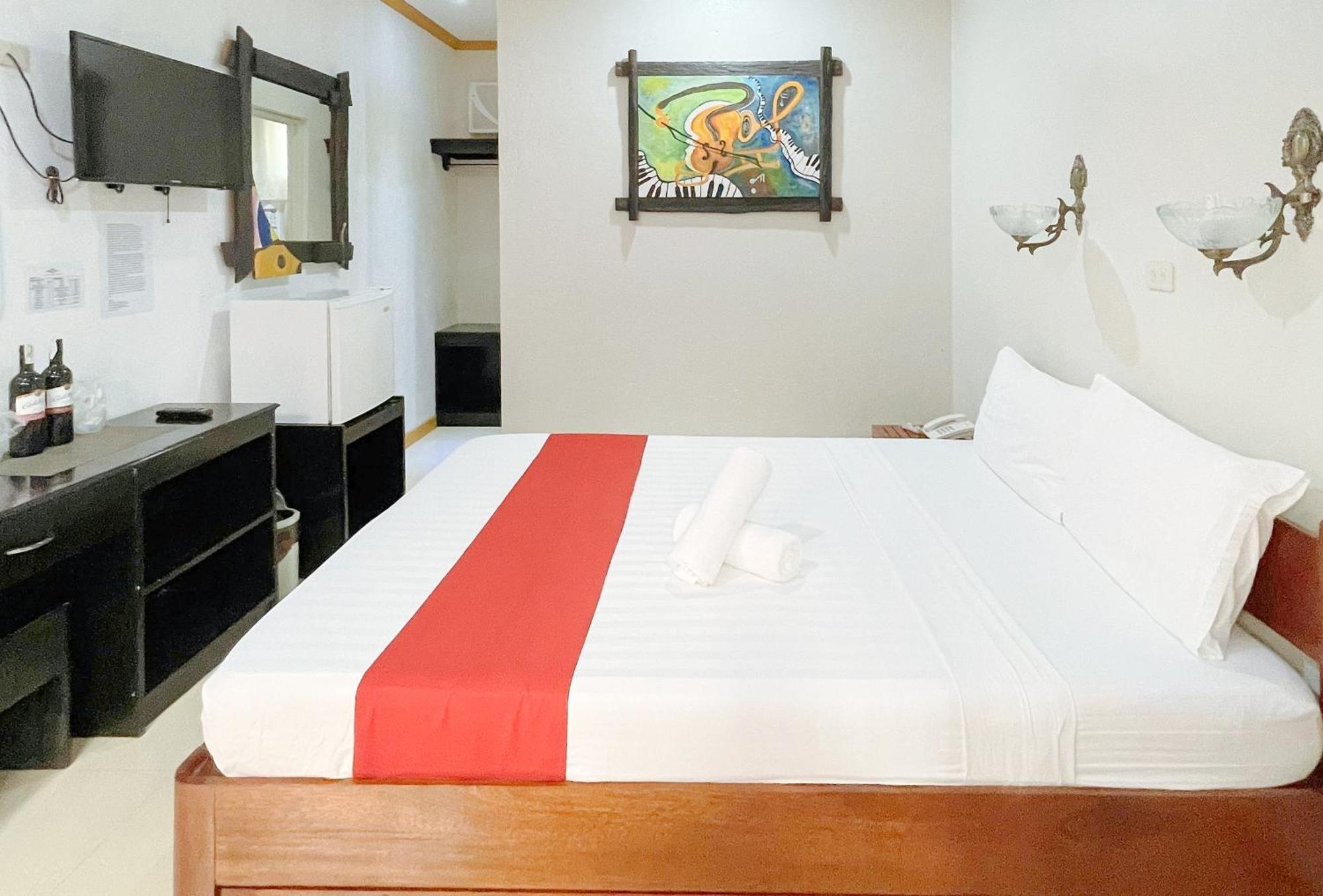 Reddoorz At New Casamila Hotel Palawan Puerto Princesa Dış mekan fotoğraf